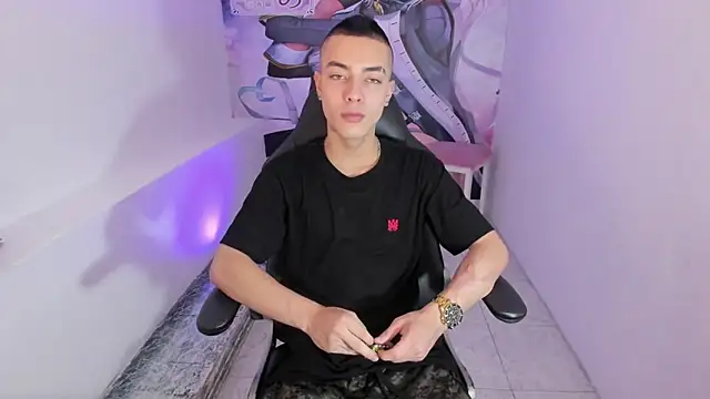 Dereck Boy8 online show from November 4, 8:23 pm