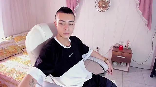 Dereck Boy8 online show from October 29, 8:19 pm