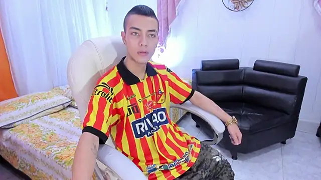 Dereck Boy8 online show from October 21, 8:19 pm