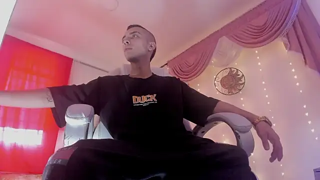 Dereck Boy8 online show from September 29, 9:42 pm