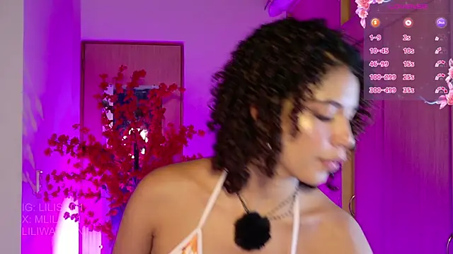 lilijwatson online show from April 28, 1:48 am