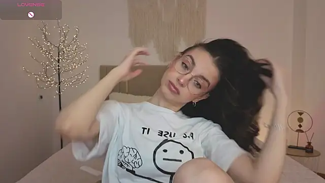 Real cutie1 online show from April 27, 12:47 pm