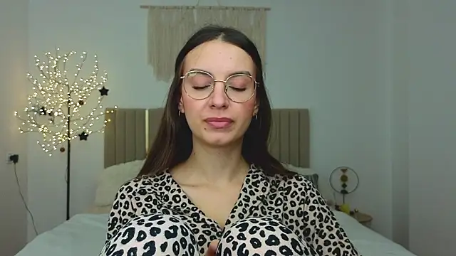 Real cutie1 online show from February 7, 1:52 pm