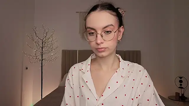 Real cutie1 online show from March 26, 2:04 pm