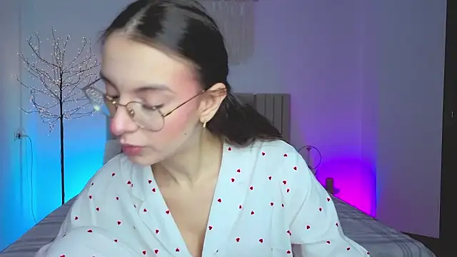 Real cutie1 online show from February 27, 1:55 pm