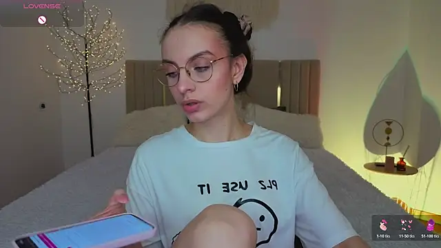 Real cutie1 online show from April 8, 12:50 pm