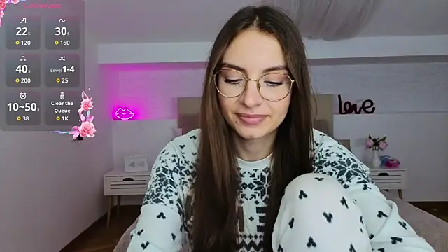 Real cutie1 online show from October 11, 9:05 pm