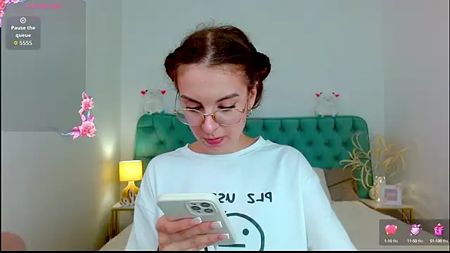 Real cutie1 online show from September 9, 9:13 pm