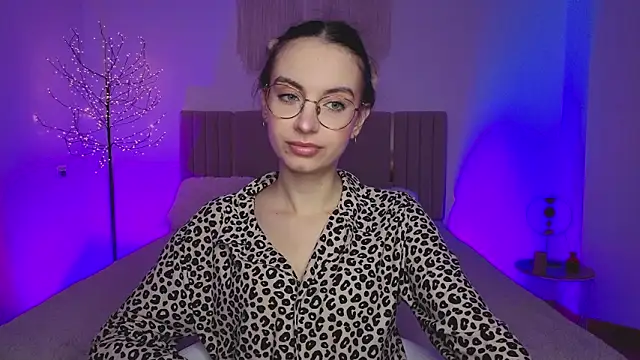 Real cutie1 online show from March 18, 2:08 pm