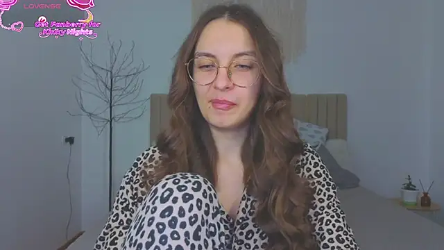 Real cutie1 online show from December 2, 1:57 pm