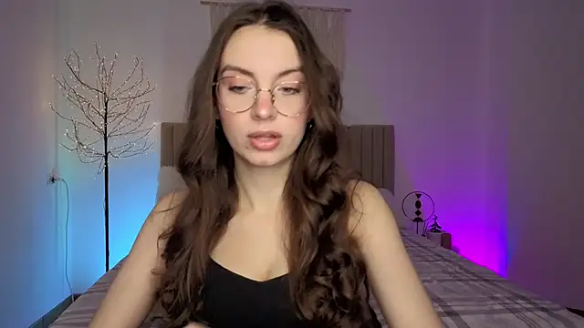 Real cutie1 online show from February 20, 1:57 pm