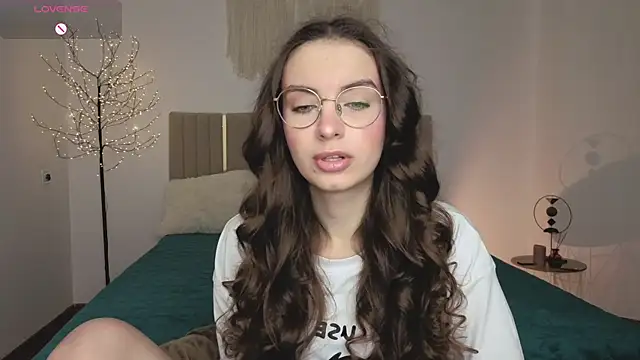 Real cutie1 online show from April 1, 12:50 pm