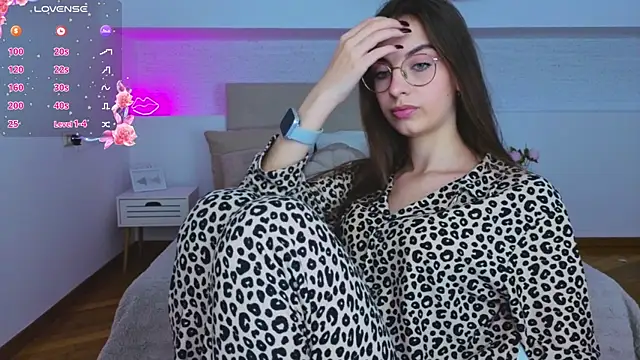 Real cutie1 online show from September 27, 9:32 pm