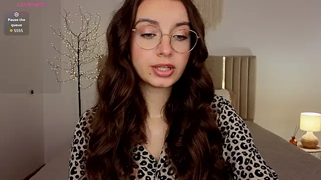 Snapshot of Real_cutie1 chatting on July 8, 1:12 pm Real cutie1 online show from July 8, 1:12 pm