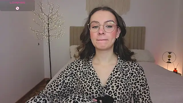 Real cutie1 online show from May 2, 1:05 pm