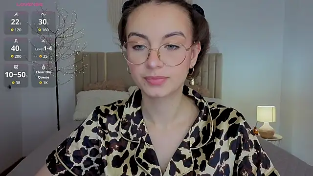 Snapshot of Real_cutie1 chatting on July 16, 12:46 pm Real cutie1 online show from July 16, 12:46 pm