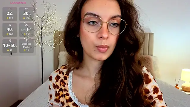 Snapshot of Real_cutie1 chatting on July 2, 12:55 pm Real cutie1 online show from July 2, 12:55 pm