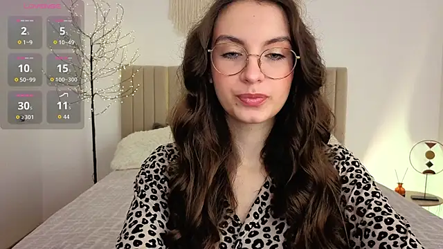 Snapshot of Real_cutie1 chatting on June 15, 12:38 pm Real cutie1 online show from June 15, 12:38 pm