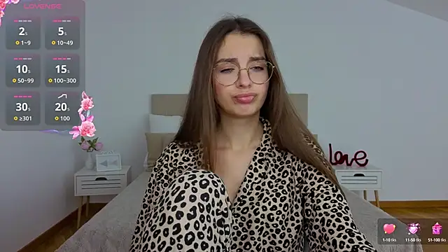 Real cutie1 online show from October 13, 9:16 pm