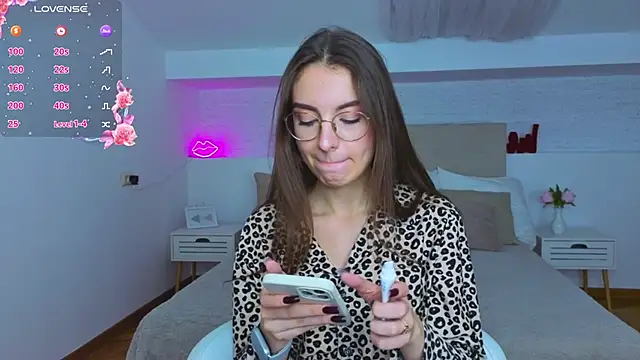 Real cutie1 online show from September 26, 9:54 pm