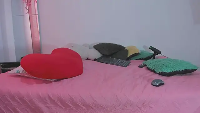 lanastone86 online show from November 30, 12:50 pm