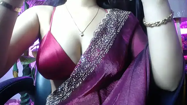 Snapshot of kiara_1122 chatting on May 29, 9:21 pm kiara 1122 online show from May 29, 9:21 pm