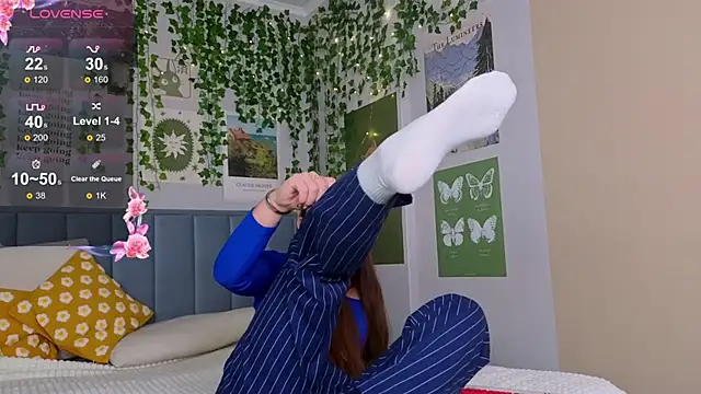 Ashley Pierce online show from November 26, 4:12 am