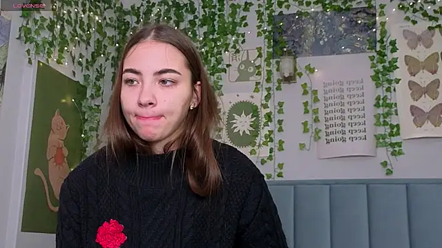 Ashley Pierce online show from December 4, 4:11 am