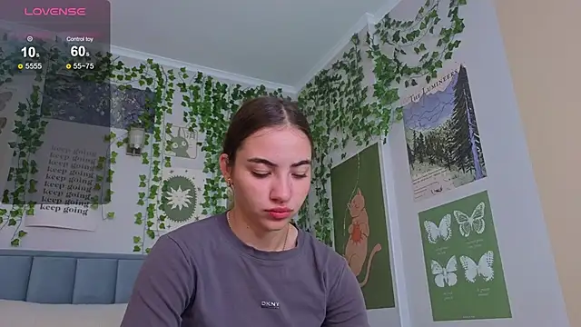 Ashley Pierce online show from November 6, 4:16 am