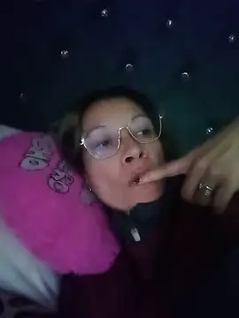 Snapshot of Chriss_girl_of_imaginatio chatting on June 8, 9:15 pm Chriss girl of imaginatio online show from June 8, 9:15 pm