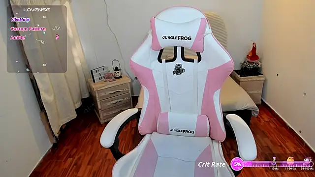 Snapshot of megan_foz chatting on November 19, 3:34 pm megan foz online show from November 19, 3:34 pm