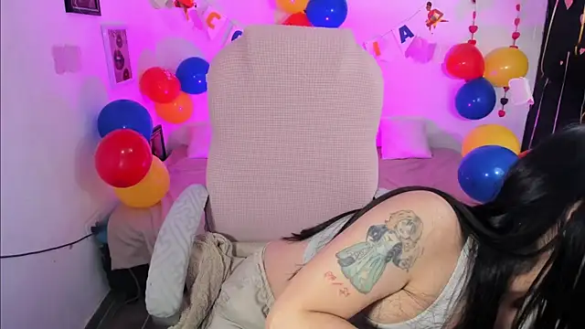 megan foz online show from July 24, 1:07 pm