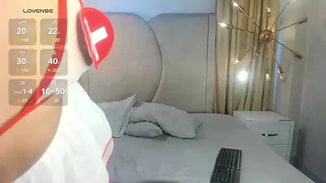 Snapshot of rubyrouge__ chatting on November 24, 7:14 pm rubyrouge online show from November 24, 7:14 pm