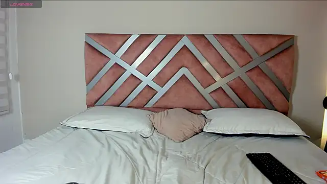 Rachell criss online show from October 18, 3:41 am