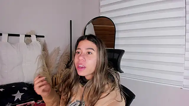 Rachell criss online show from November 6, 4:16 am