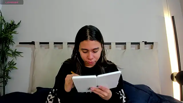 Rachell criss online show from April 29, 3:54 am