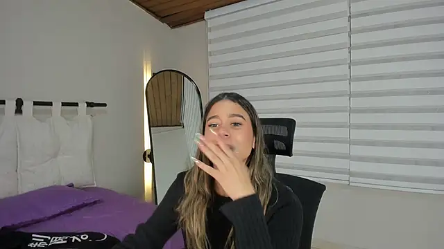 Rachell criss online show from December 3, 3:51 am