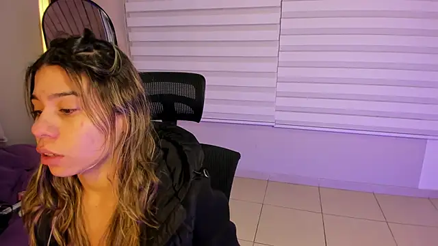 Rachell criss online show from October 2, 4:05 am