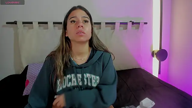 Rachell criss online show from March 11, 4:17 am