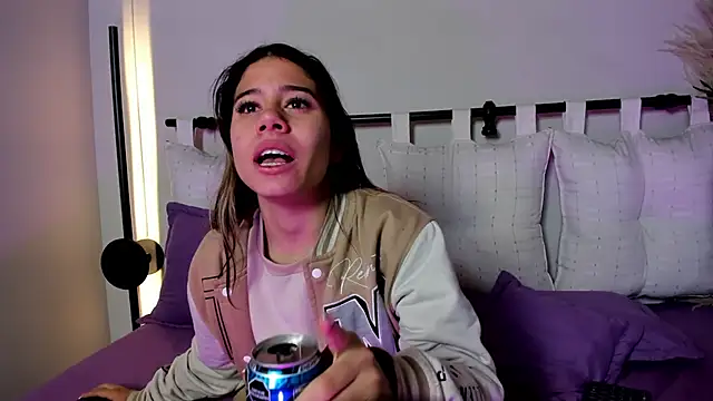 Rachell criss online show from March 25, 4:34 am