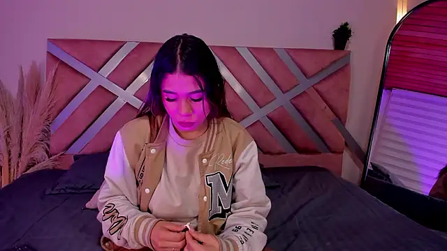 Rachell criss online show from March 29, 4:25 am