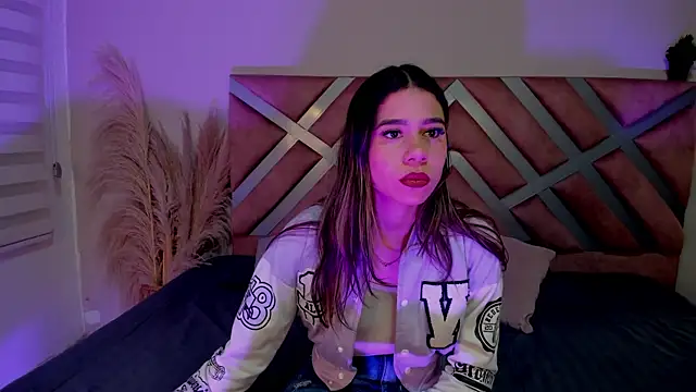 Rachell criss online show from April 2, 4:08 am