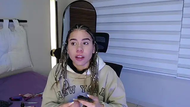 Rachell criss online show from October 8, 6:48 am
