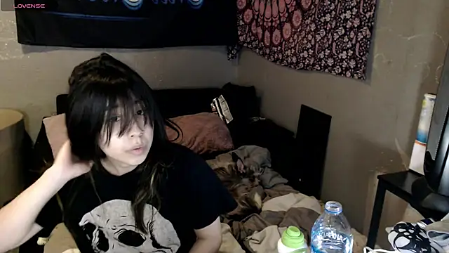 London Ray online show from October 31, 7:27 am