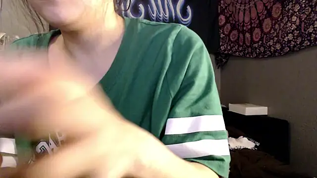 Snapshot of London_Ray chatting on May 28, 1:24 am London Ray online show from May 28, 1:24 am