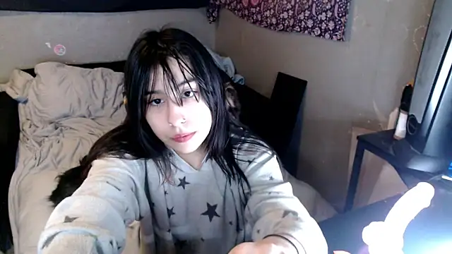 London Ray online show from December 14, 3:02 am