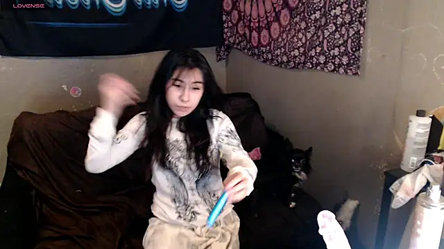 London Ray online show from April 5, 1:23 am