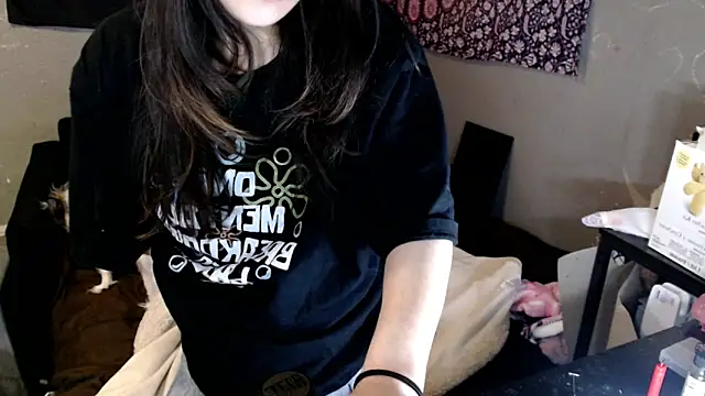 London Ray online show from March 5, 12:40 am