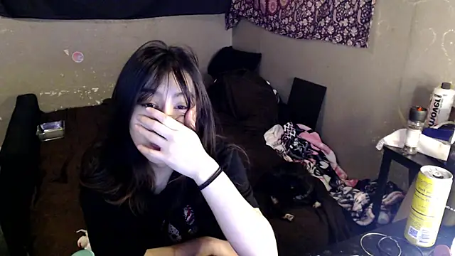 London Ray online show from March 8, 8:23 pm