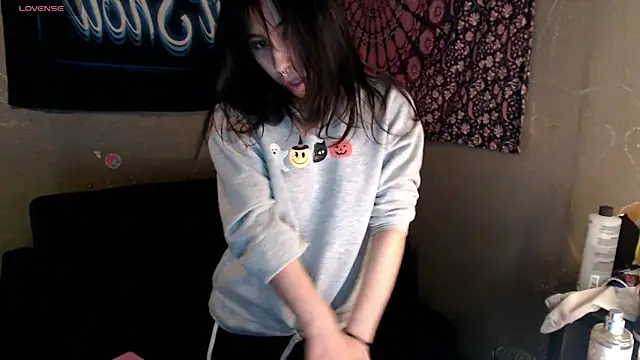 London Ray online show from April 4, 12:06 am